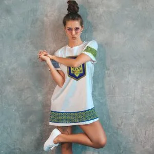 Плаття футболка з принтом Вишиванка біло зелена герб етнічний український патріотичний одяг